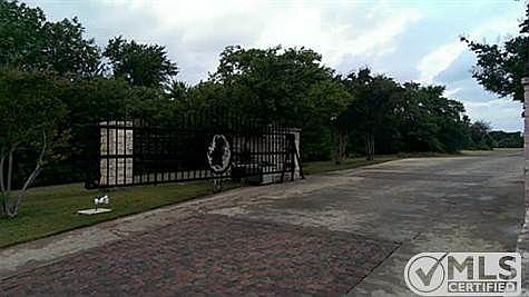 2nd image of 6501 Silver Oak Ln