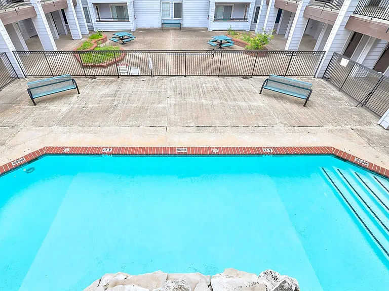 501 W 26th St #210 — Photo 33
