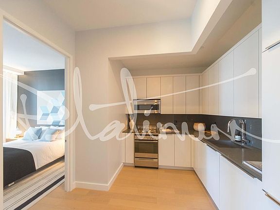 5th image of 180 Water St APT 1016