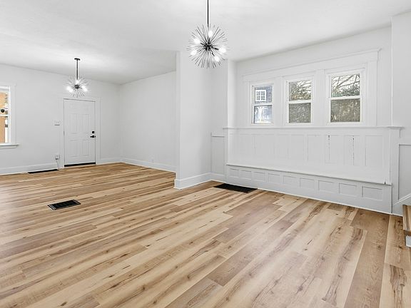 4th image of 2332 Nowland Ave #2330