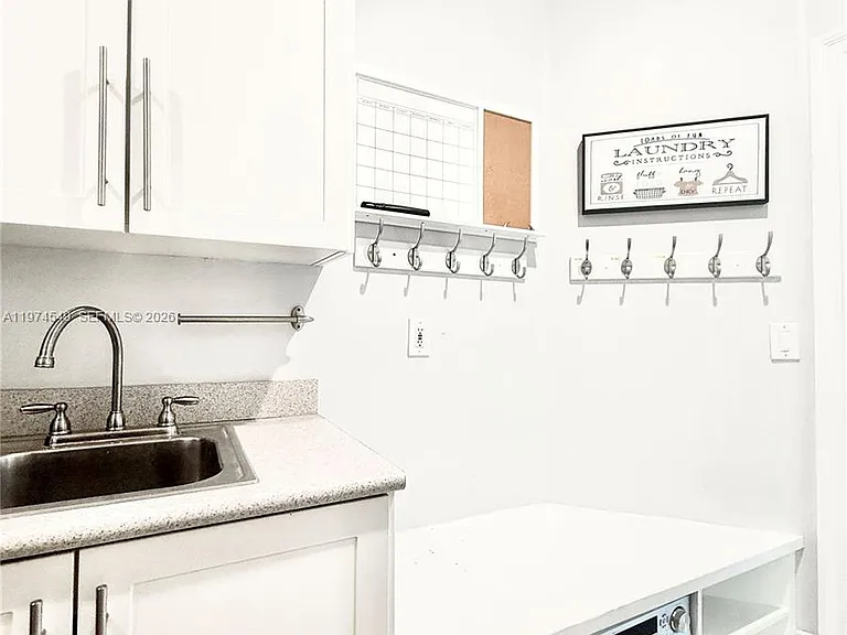 400 Alexandra Cir — Photo 72
