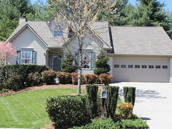 2nd image of 1013 Edenbridge Way
