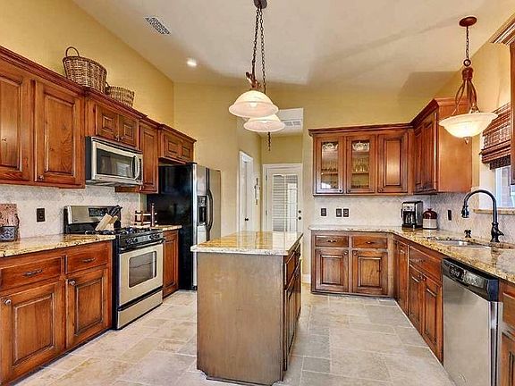 3rd image of 14356 Madison Oaks Blvd
