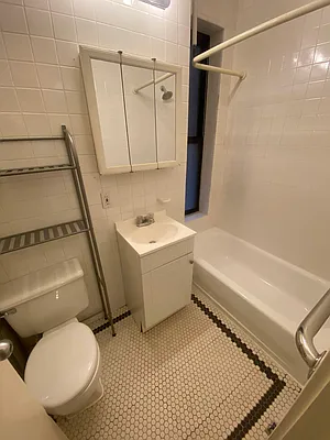 Rented by Bond New York | media 16