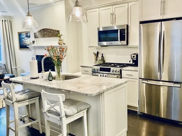 39 Eden St Unit 3, Charlestown, MA 02129