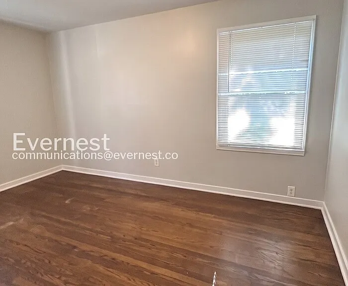 5725 Avenue O — Photo 15
