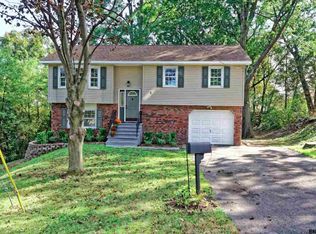 2 Cary St, Ravena, NY 12143