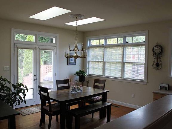 3rd image of 9996 Ashley Manor Ct