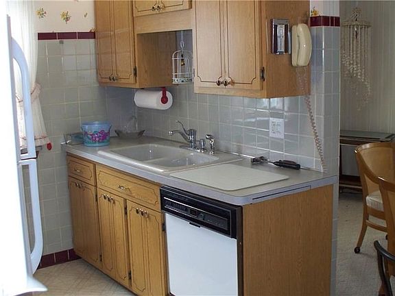 4th image of 5144 Greenhurst Dr