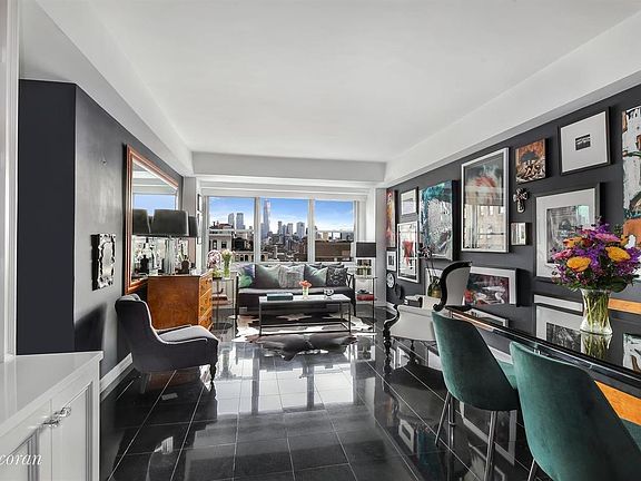 2nd image of 10 W 15th St APT 1815