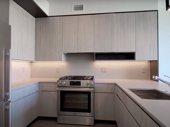 4th image of 1248 S Indiana Ave #1116