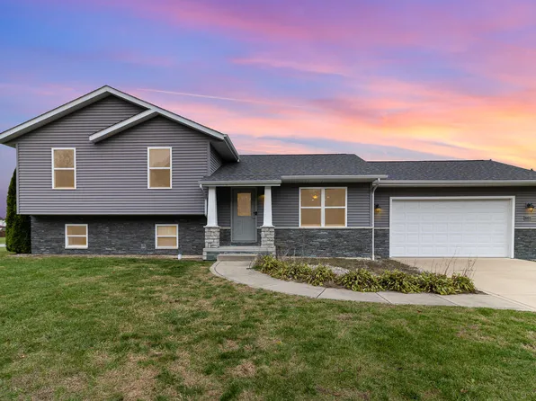 601 E Ross Ave, Kouts, IN 46347