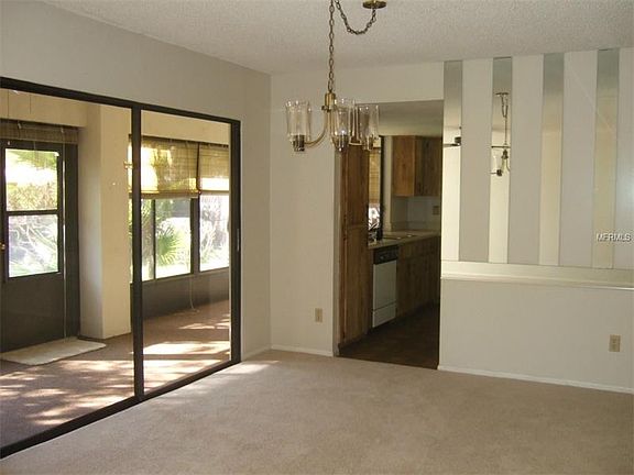 5th image of 2550 Bay Berry Dr