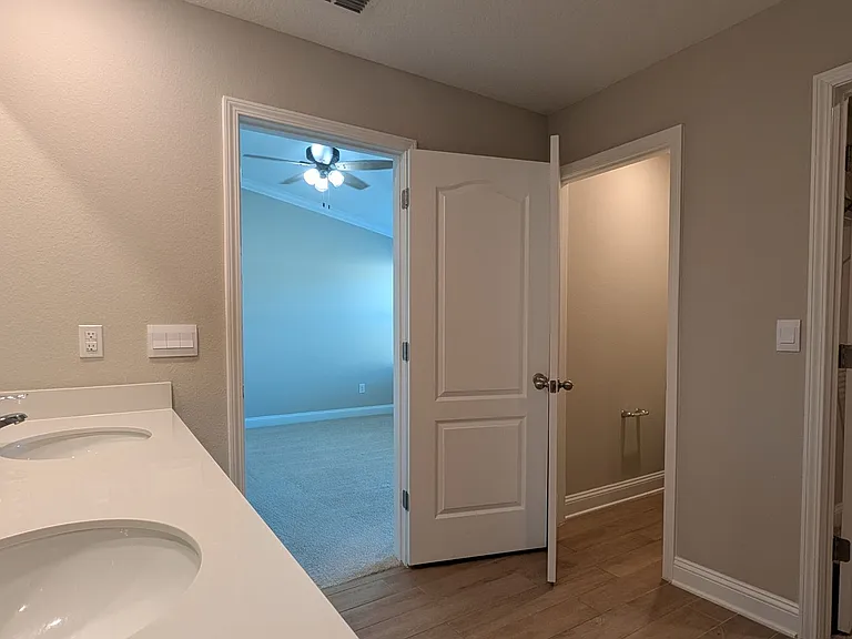 768 Narvarez Ave — Photo 14