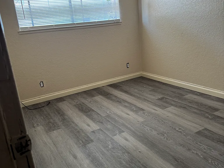 1090 Caputo Ct #3 — Photo 6
