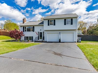 8 Teach St, Enfield, CT, 06082