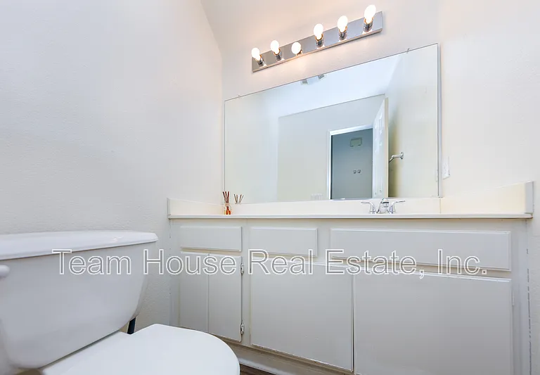25620 Wordsworth Ln — Photo 6