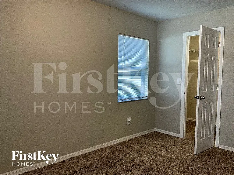 709 La Costa St — Photo 11