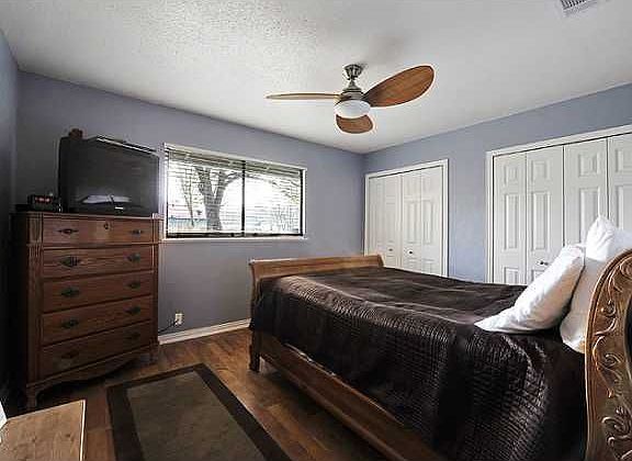 3rd image of 300 Wood Bine Dr