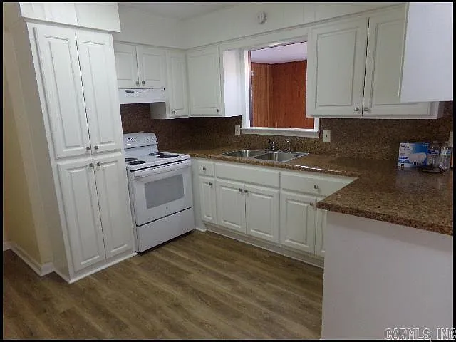9700 Ithica Dr — Photo 5