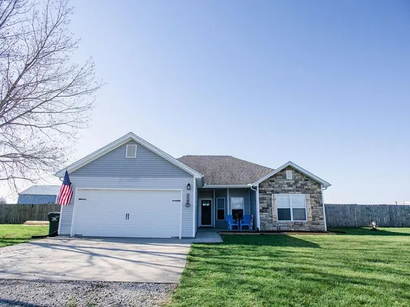 398 SE 981st Rd, Knob Noster, MO 65336