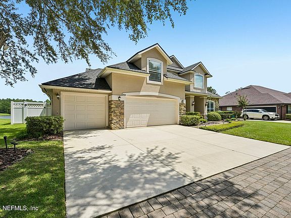 5th image of 3729 CARDINAL OAKS Circle