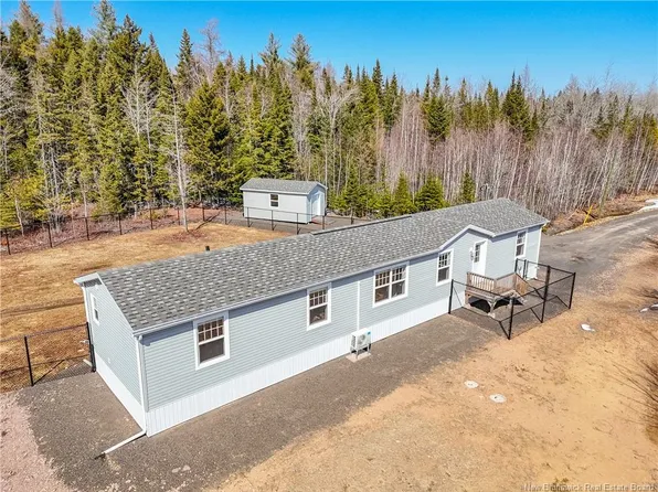 247 Post Rd, Minto, NB E4B 3A2