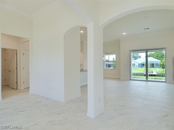 4th image of 1318 SE 13th Terrace Cpe