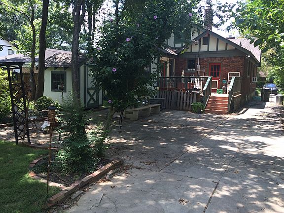 2nd image of 872 N Barksdale St