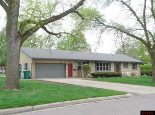 208 Snow Rdg, Le Sueur, MN 56058