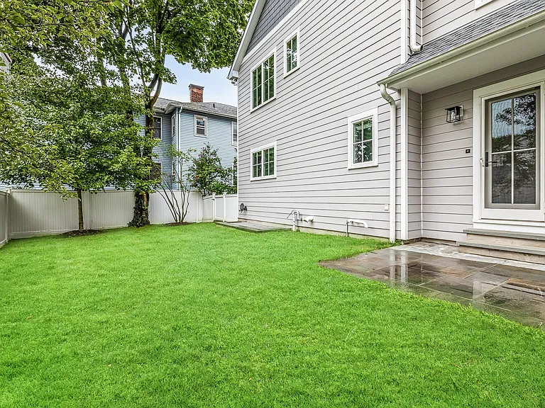 63 Grapal St — Photo 32