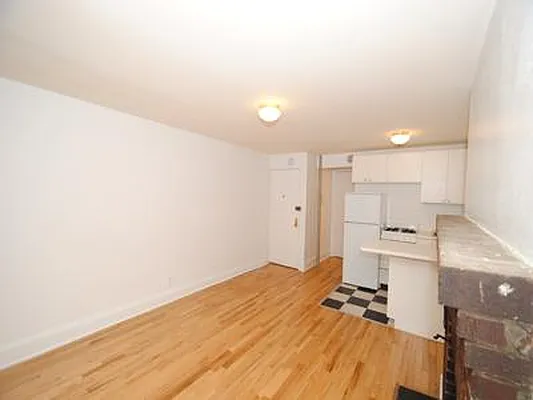 Rented by Buchbinder & Warren | media 18