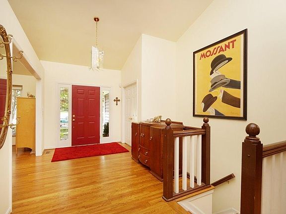 3rd image of 7916 Indian Bluff Ln