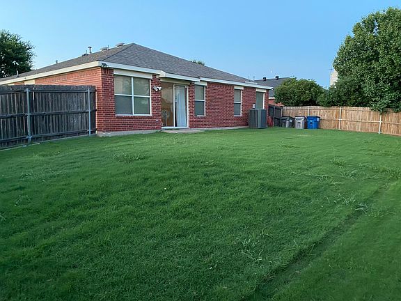 3rd image of 2400 Tailburton Ct