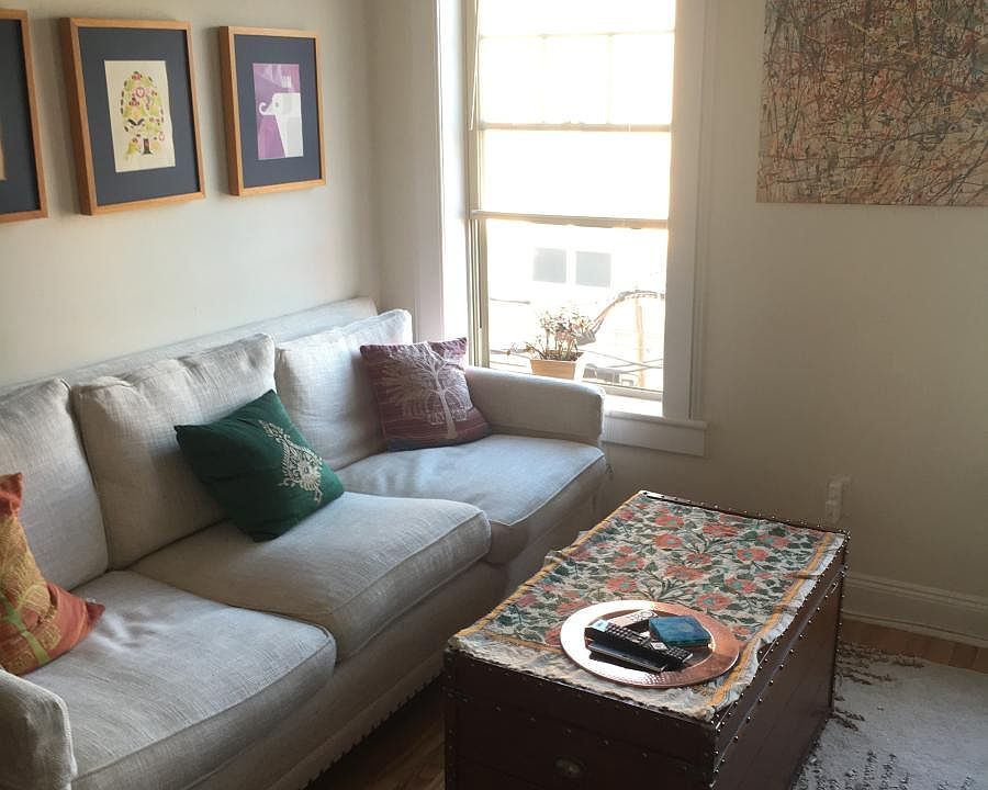 Living room/entrance