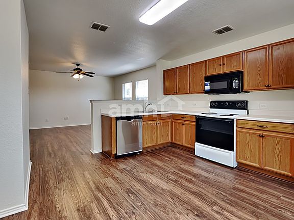 4th image of 848 San Felipe Trl
