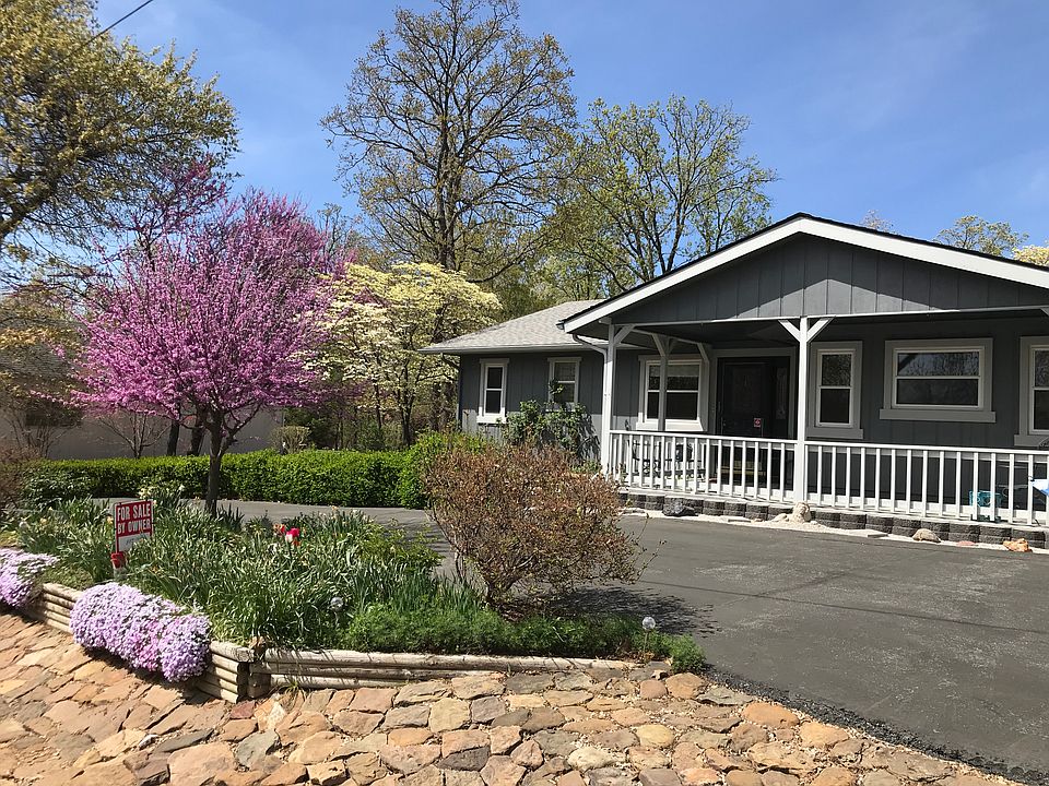 1st image of 69 Branchwood Dr