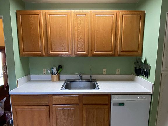 5th image of 2326 Union Ave