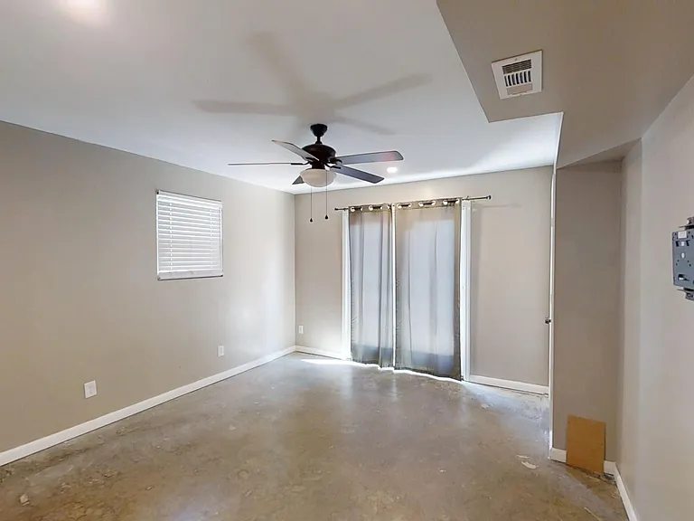 321 Oak Lake Dr — Photo 24