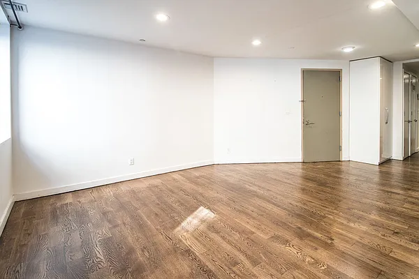 Rented by Halstead Real Estate | media 47