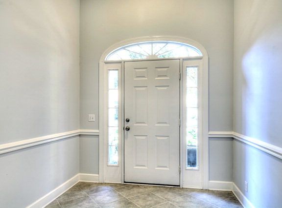 2nd image of 114 Ashwood Way