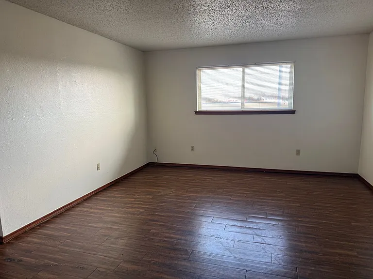 Fox Valley Apartments — Photo 51