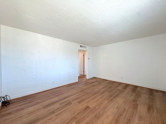 5th image of 3509 Tyler Ave