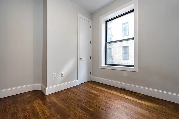 Rented by Nooklyn NYC LLC | media 42