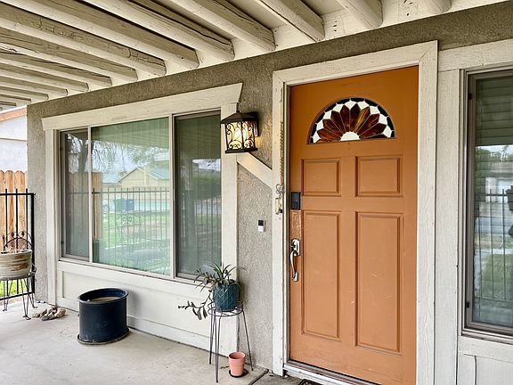 2nd image of 505 Cottonwood Dr