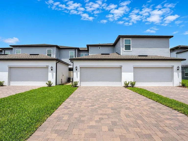 7248 Carrickbend Ln — Photo 18