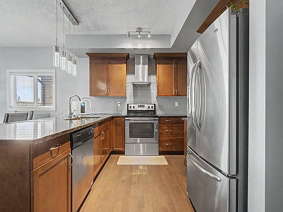 5th image of 1602 Chapman Way SW