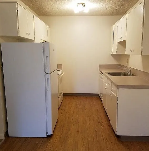 Rochelle Apartments — Photo 7