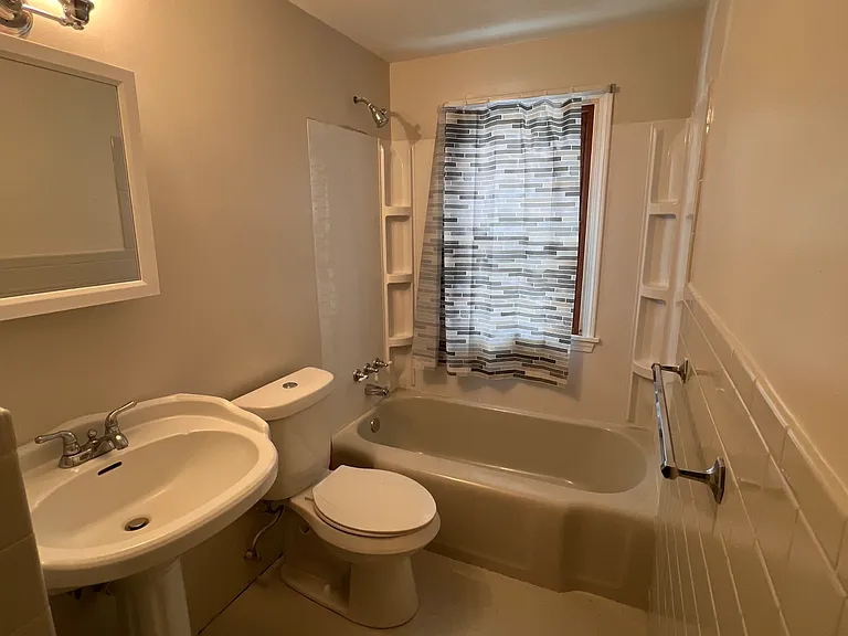 960 Amelia Ave #A — Photo 13
