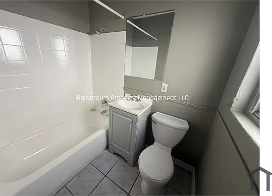2909 N 17th St — Photo 8
